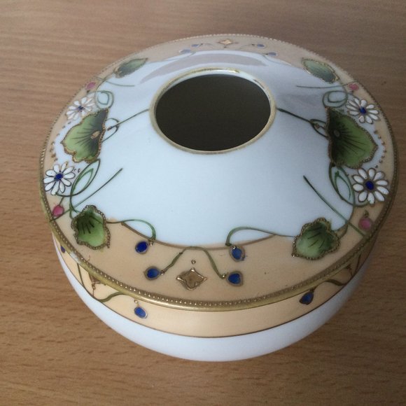Vintage hand painted Nippon jar hair receiver floral Japanese porcelain green M - Picture 1 of 5